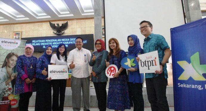 Pelatihan Digital Crafter Bagi Pengrajin Garut