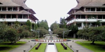 ITB Masih Menjadi Perguruan Tinggi Terbaik di Indonesia