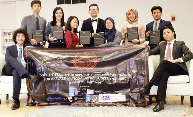 Mahasiswa ITS Sabet Tiga Gelar HNMUN 2016