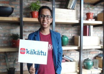 Muhamad Nur Awaludin : Pecandu Gadget Yang Cari Solusi