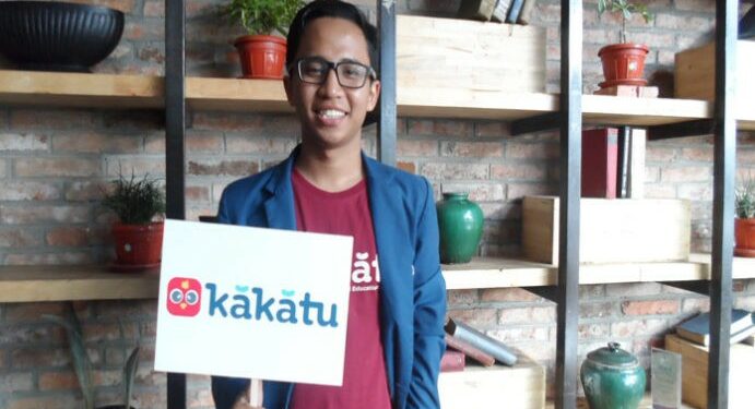 Muhamad Nur Awaludin : Pecandu Gadget Yang Cari Solusi