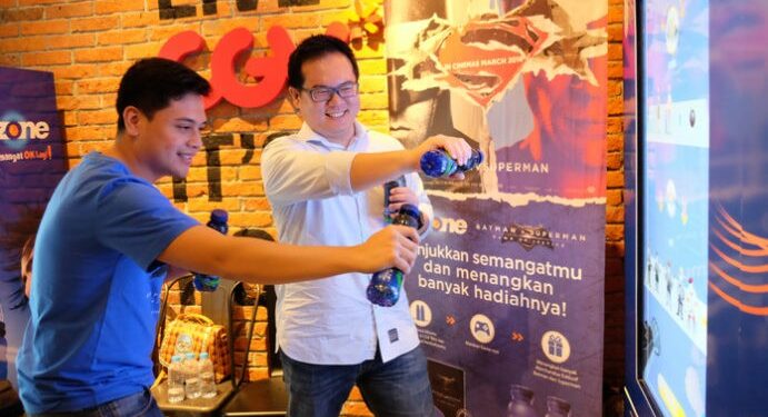 Interaktif Dengan Mizone dan Batman vs Superman