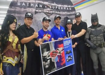Xl-Indomaret Sedia Merchandise Superman Vs Batman
