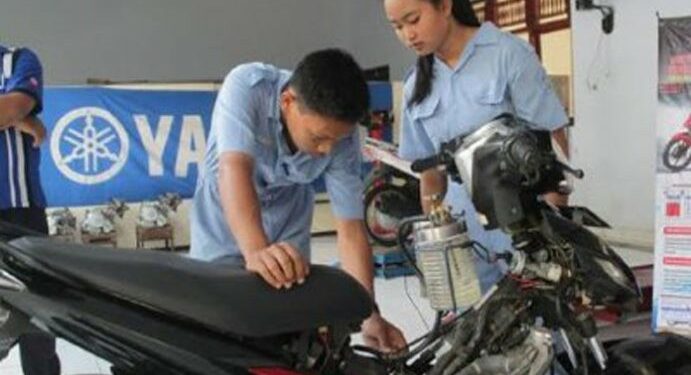 Sepeda Motor Berbahan Bakar Air Dari Bali