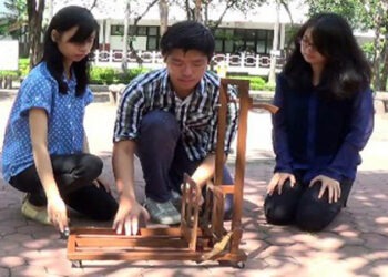 “Fliptruck” Multifungsi dari Ubaya Juara Descomfirst 2016