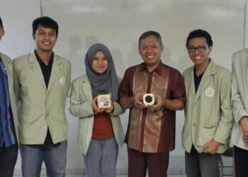 Mahasiswa UGM Kembangkan Speaker Bluetooth Bahan Kayu