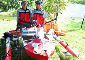 Mahasiswa ITS Buat Sepeda Air Dari Bahan Bekas