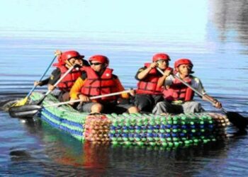 Limbah Plastik Jadi Perahu