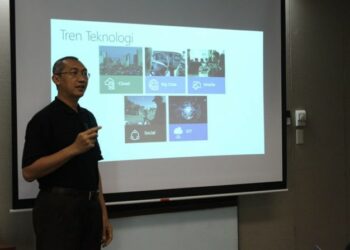 Komputasi Awan Efisienkan Bisnis Teknopreneur