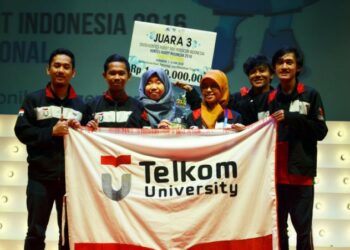 Tim Roobics Tel-U Juara 3 Kontes Robot Indonesia (KRI) 2016