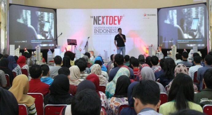 Melalui Roadshow The NextDev, Telkomsel Jaring Ide Kreatif dan Solutif Anak Muda