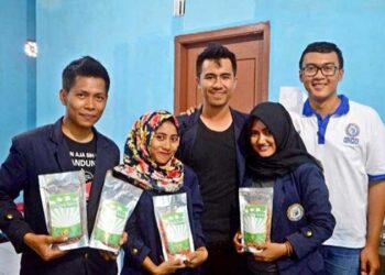 Mahasiswa Manfaatkan Buah Pepaya Terbuang