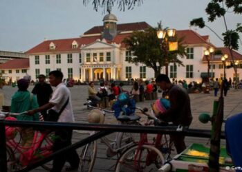 Go-Clean Bersihkan Museum Fatahillah