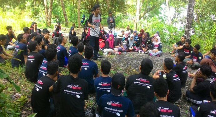 Camping Sambil Belajar IoT