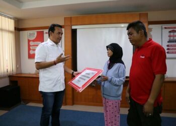 Wujud BUMN Hadir untuk Negeri Telkom Group Salurkan Bantuan Bencana Banjir Garut