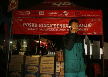 Pasca Bencana Alam Banjir Bandang di Garut : Hadirkan Layanan Telepon Gratis, Telkomsel Jamin Kelancaran Komunikasi Pelanggan
