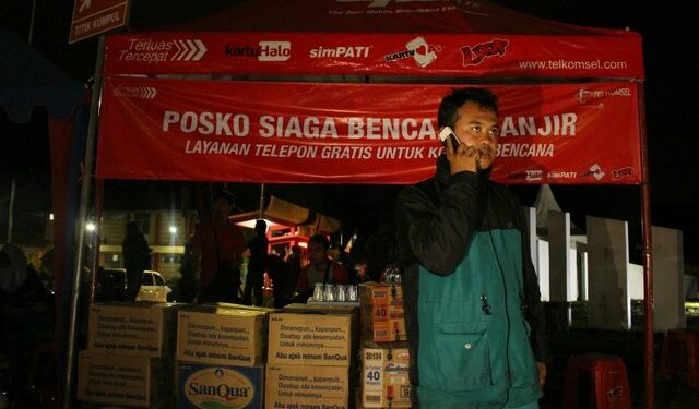 Pasca Bencana Alam Banjir Bandang di Garut : Hadirkan Layanan Telepon Gratis, Telkomsel Jamin Kelancaran Komunikasi Pelanggan