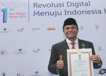 CEO Telkomsigma Raih Satyalencana Pembangunan