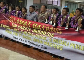 Tim Karateka SMP Indonesia Jawara di Basel