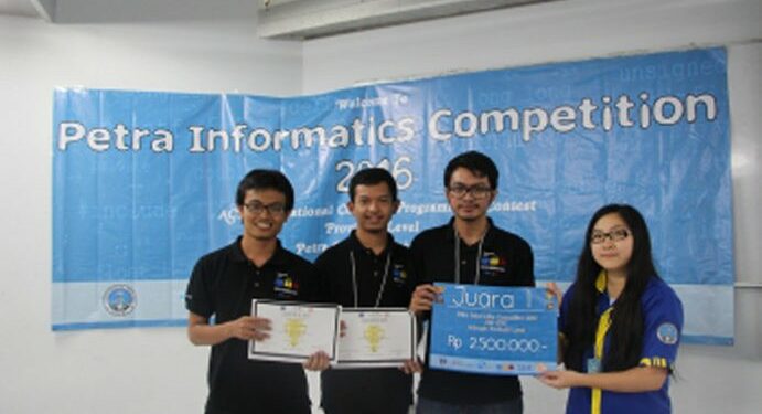 Tim Ainge CP ITB Juarai Petra Informatics Contest 2016