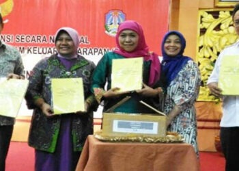 Mensos Resmikan E-Warong ke 22 di Probolinggo