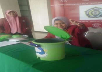 Mahasiswa UM Surabaya Buat Tong Sampah Pintar