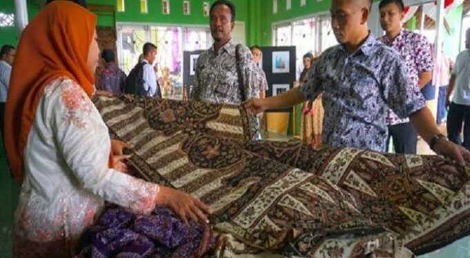 Batik Batang Bakal Go International