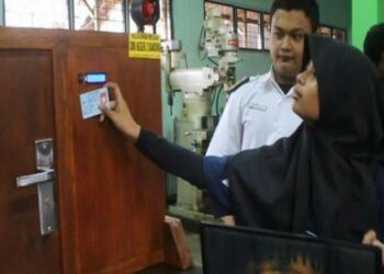 Siswa SMK di Bandung Buat Kunci Rumah Dengan e-KTP