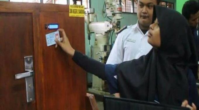Siswa SMK di Bandung Buat Kunci Rumah Dengan e-KTP