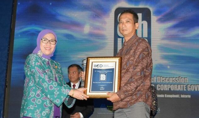 Telkom Raih The Best State Owned Enterprise dan Top 50 Public Listed Companies