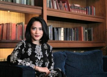 Dina Rimandra Handayani : Ingin Merawat Tradisi Batik