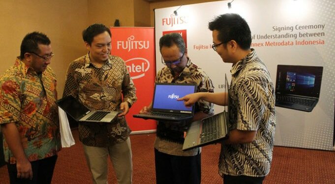 Fujitsu Tingkatkan Pasar Laptop Tahun 2017