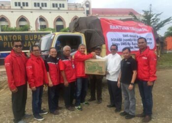 Jaringan Normal, Telkomsel Serahkan Bantuan bagi Korban Bencana