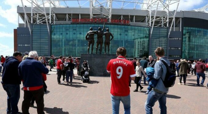 Uber Luncurkan Layanan Khusus untuk Fans Manchester United