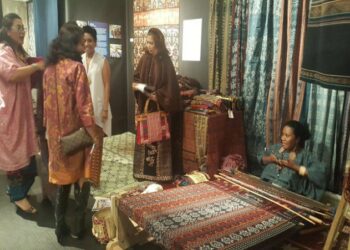 Batik dan Tenun Indonesia Tampil Di San Francisco