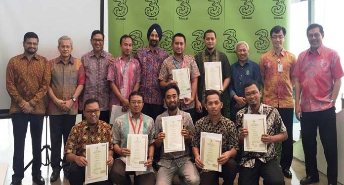 Tri Perkuat Kualitas Dengan Tenaga Ahli Tersertifikasi