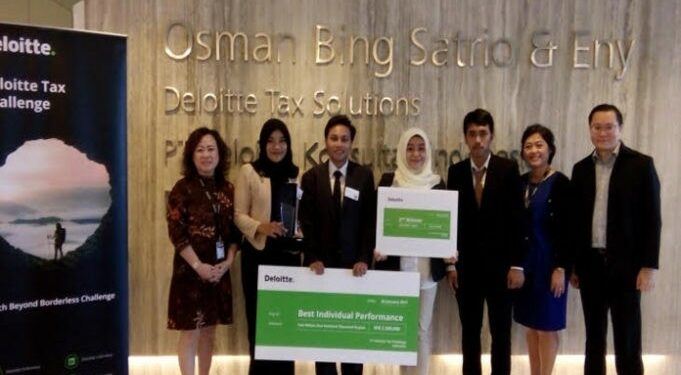 Mahasiswa UGM Juara Deloitte Tax Challenge (DTC) 2017 Singapura.