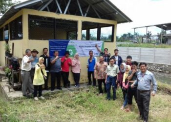 Mahasiswa Tel-U Bantu Warga Desa Daur Ulang Sampah Jadi Pupuk Organik