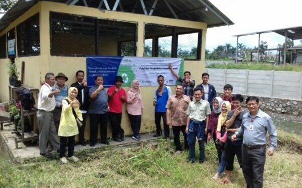 Mahasiswa Tel-U Bantu Warga Desa Daur Ulang Sampah Jadi Pupuk Organik