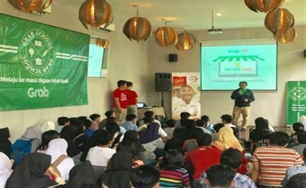 GrabSchool Beri Pelatihan Kewirausahaan