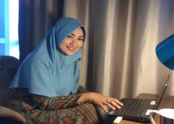 Resika Caesaria : Berdayakan Ekonomi Masyarakat Dengan “Cimol”