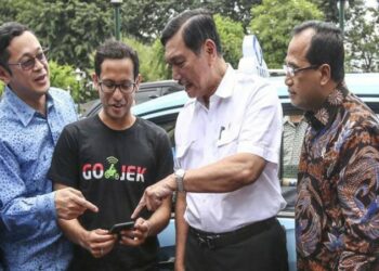 Go-Bluebird Kolaborasi Bluebird dan Gojek