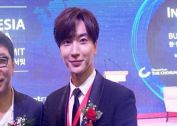 Lee Teuk Undang Jokowi Nonton Konser Super Junior