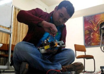 Robot Pembersih Lantai Dari Untag