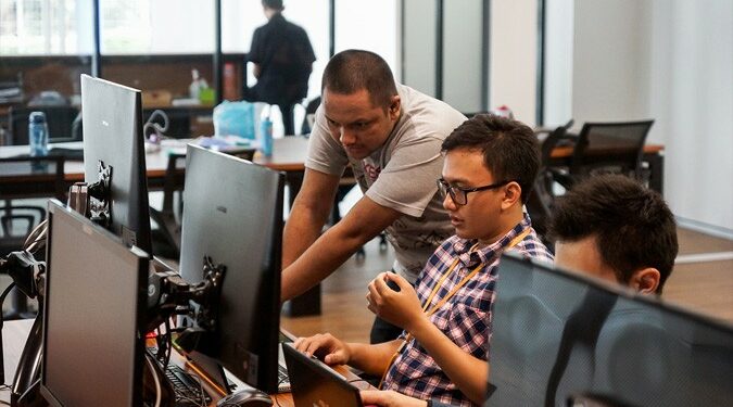 Hacktiv8 Gelar Program Immersive Bootcamp