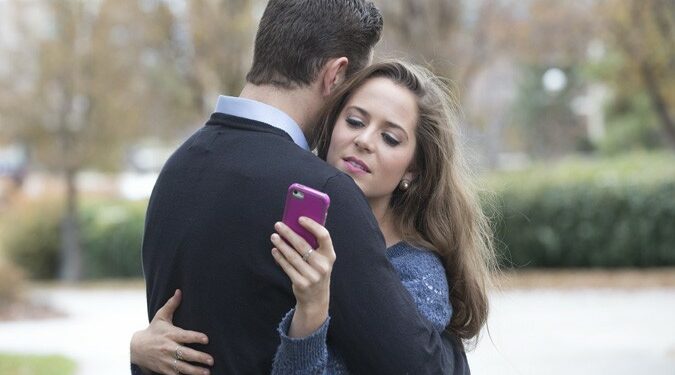 Lebih Baik Putus Cinta Daripada Kehilangan Smartphone