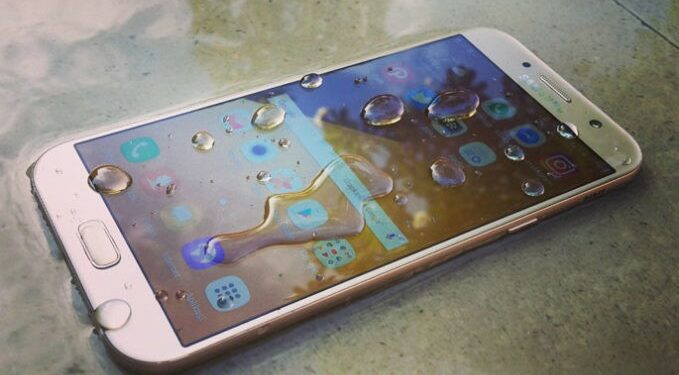 Ponsel Ini Menjawab Keinginan Penikmat Swafoto Milenial