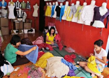 Sentra IKM Rajut Bandung Tembus Pasar Nigeria