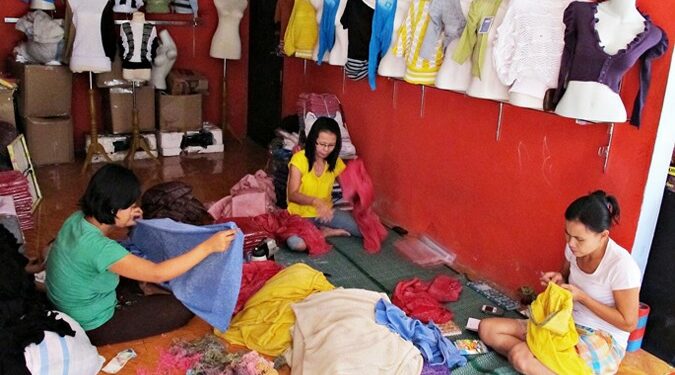 Sentra IKM Rajut Bandung Tembus Pasar Nigeria