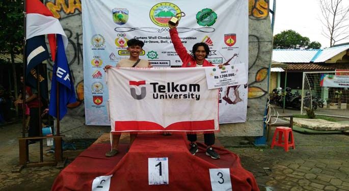 Pemanjat Tebing Telkom University Juarai Kompetisi Nasional